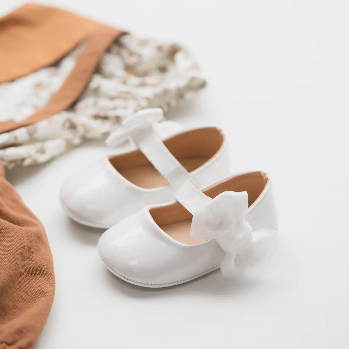 Baby Mary Jane Flats for Girls with Bowknot Cotton Anti Skid Sole Infant First Walker Princess Dress Crib Wedding Shoes