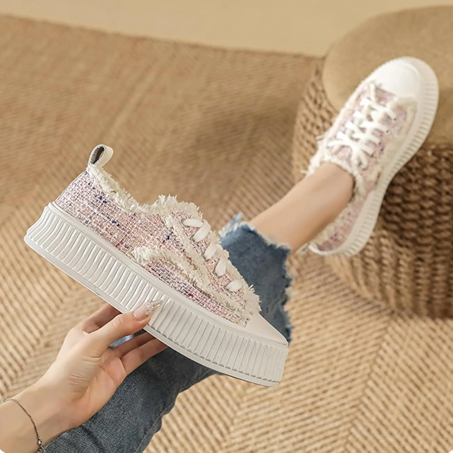 Canvas Shoes for Women Platform Canvas Sneakers Low Top Lace up Comfortable Casual