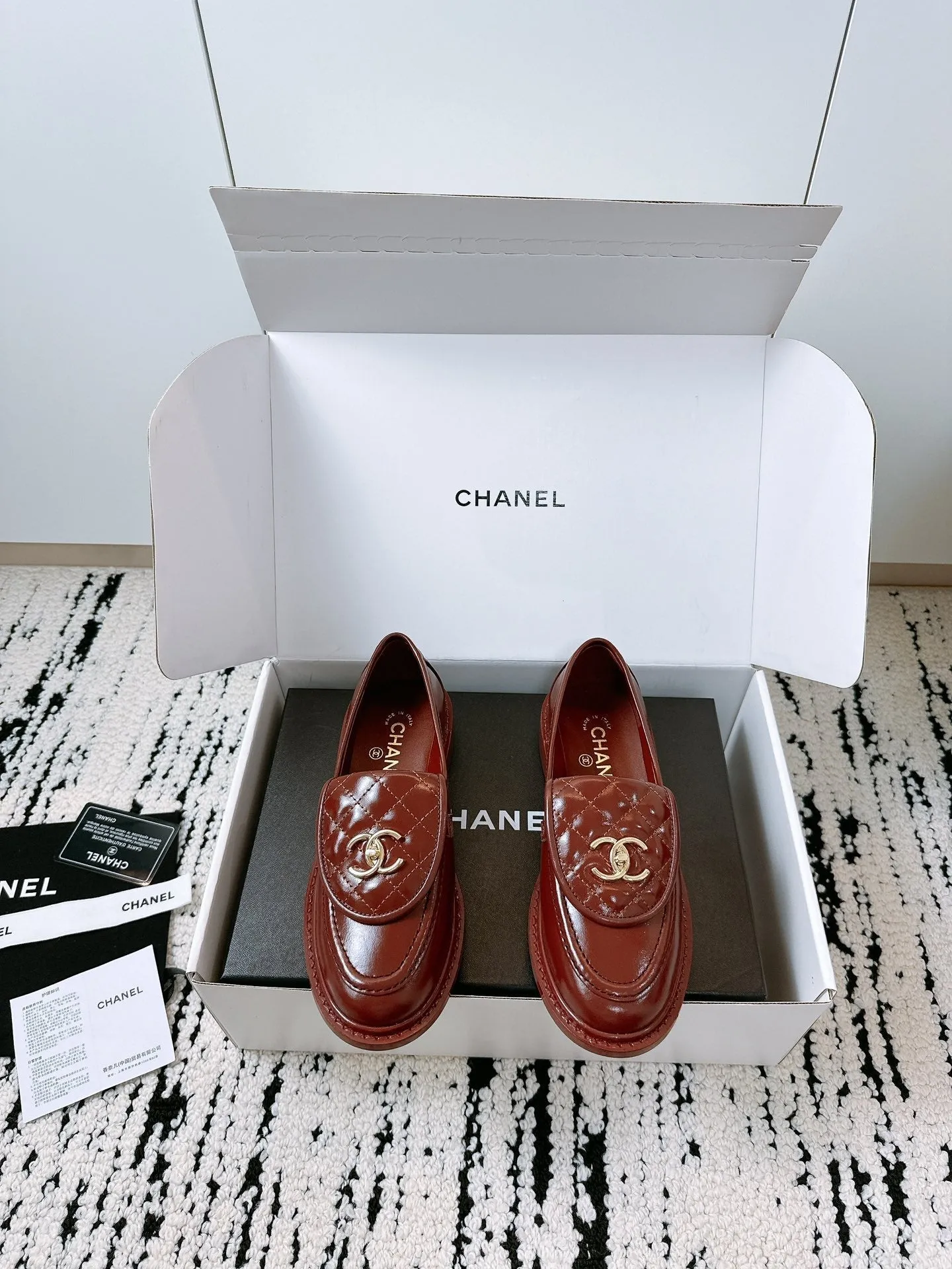 CC Moccasins 25mm In Brown Red Glossy Lambskin 144645