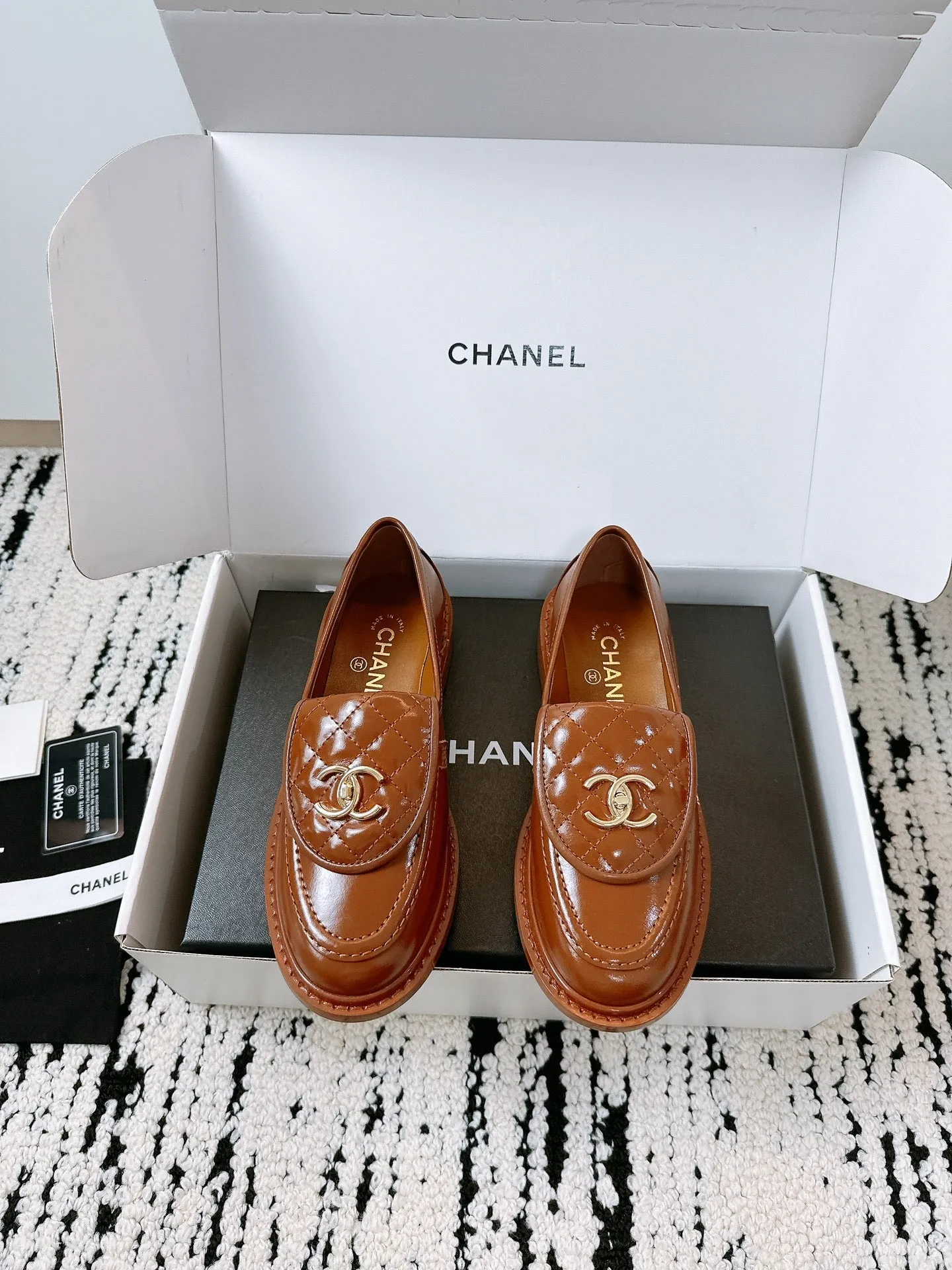 CC Moccasins 25mm In Caramel Glossy Lambskin  144647