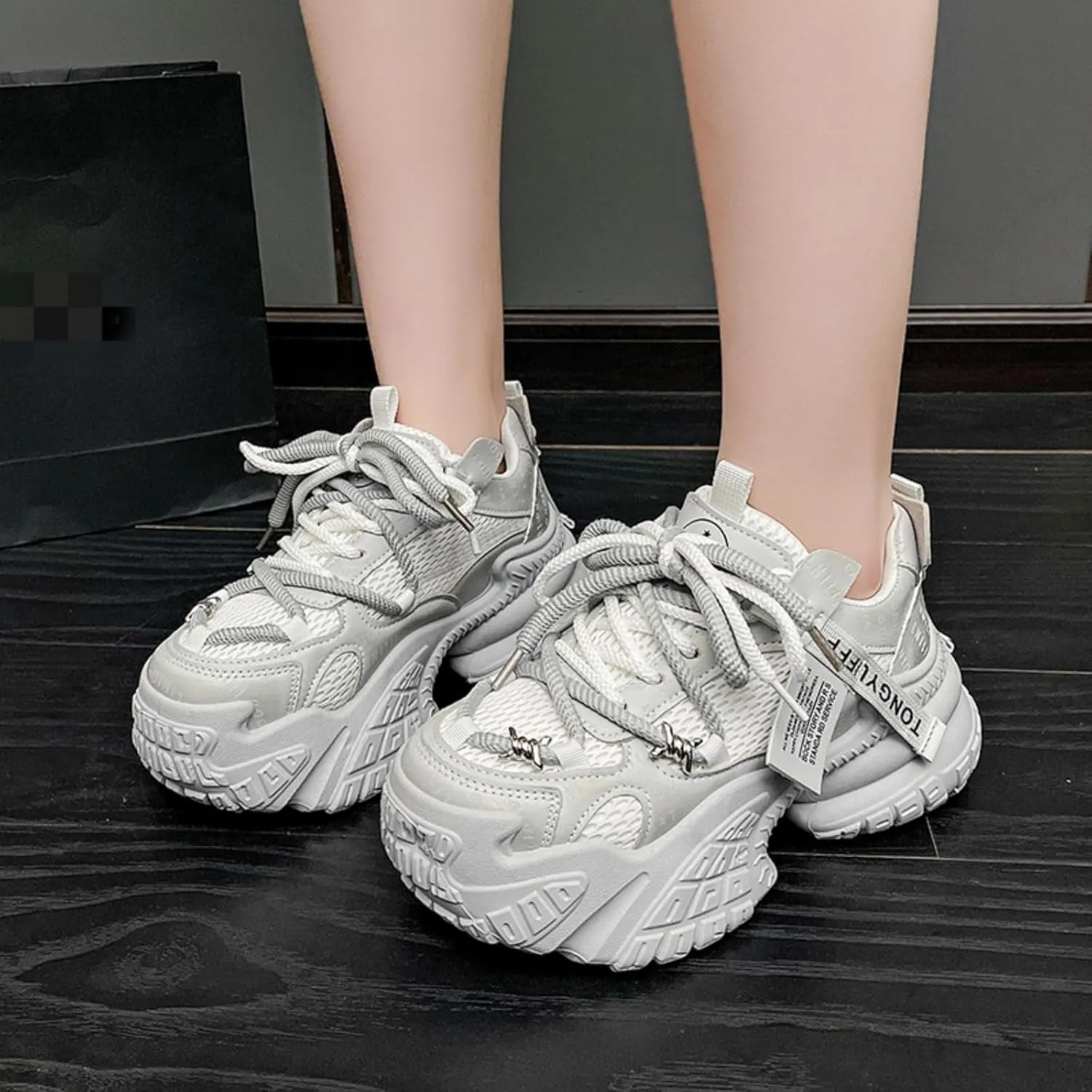 Chunky Sneakers for Women Platform Sneakers Ideal for Streetwalk and Gym Comfortable Casual Lace Up Fashion Tennis Shoes