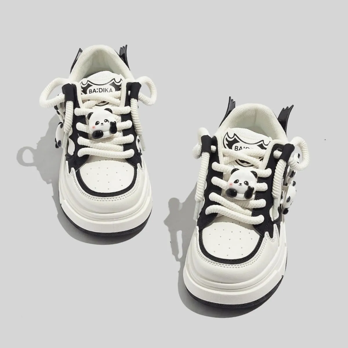 Cute Chunky Y2K Platform Sneakers for Student Girls Breathable Street Wear, GenZ Lace Casual Trainers with Panda Charms