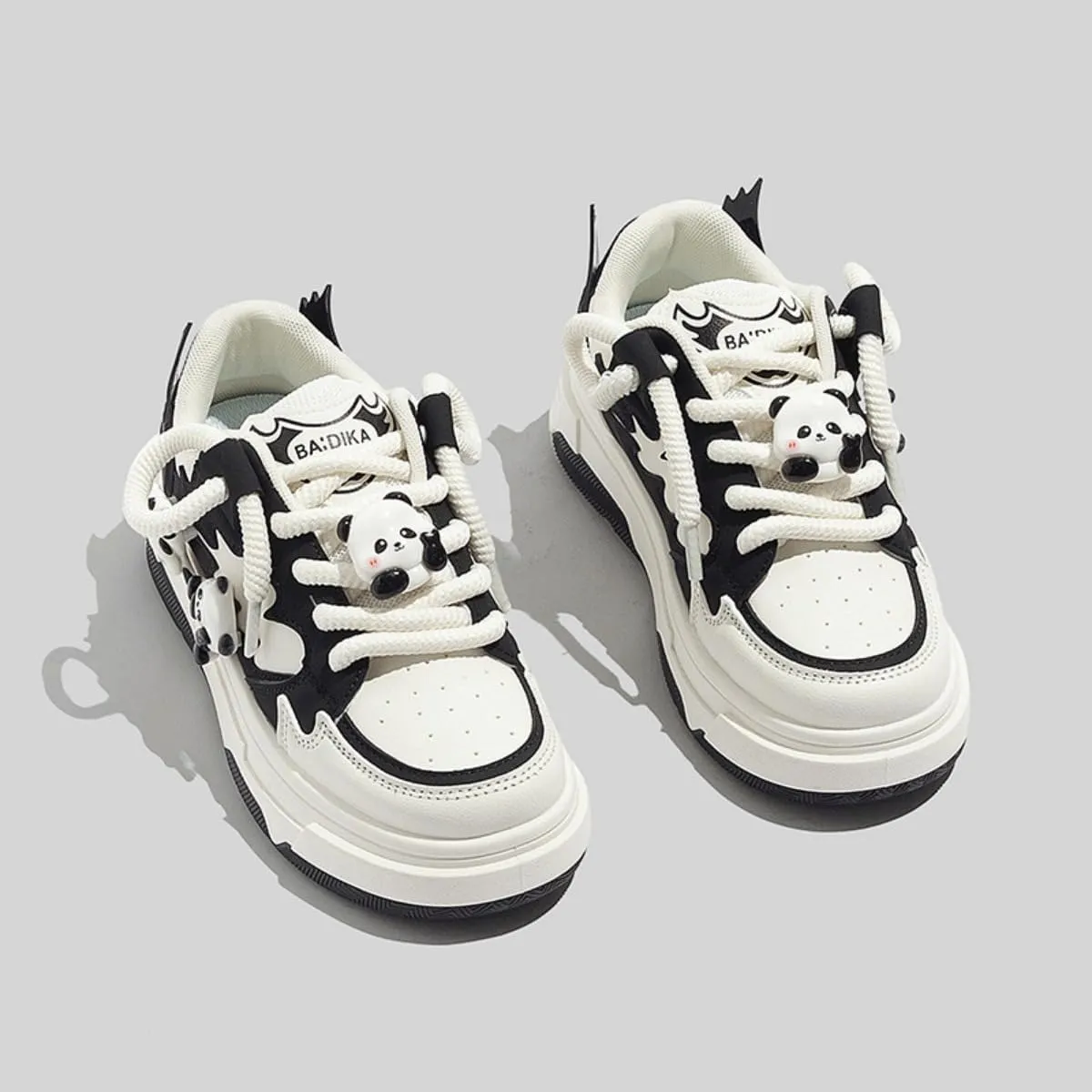 Cute Chunky Y2K Platform Sneakers for Student Girls Breathable Street Wear, GenZ Lace Casual Trainers with Panda Charms