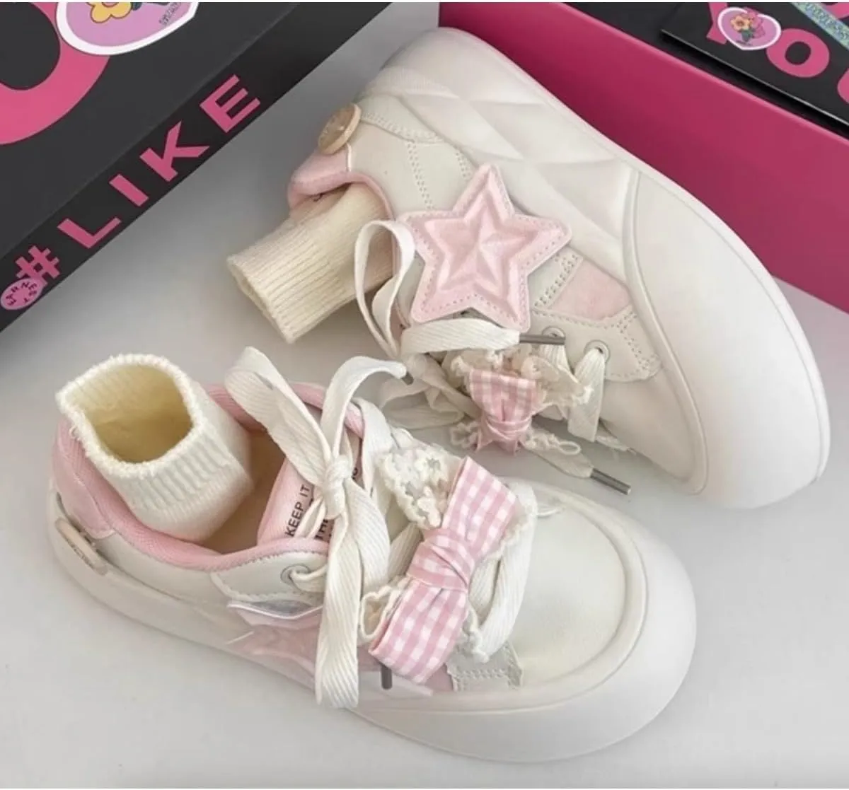 Cute Star-Embellished Chunky Sole Sneakers for Women & Teens – Lace-Up Shoes with Removable Bow Charms, Pink and Blue Options - Perfect for Gifts