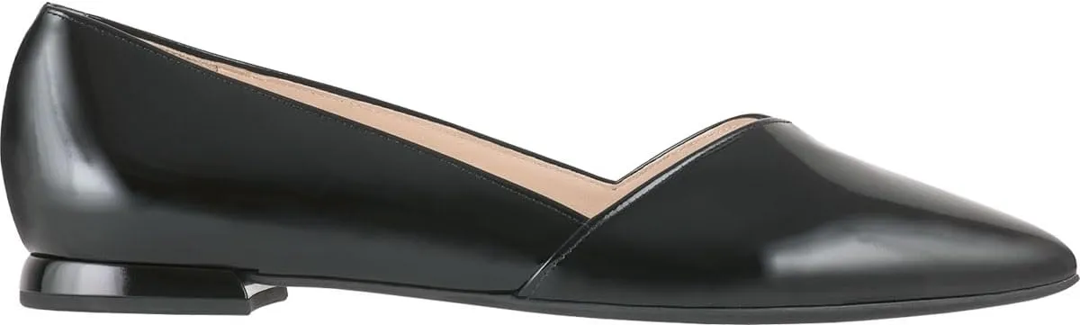 HÖGL Women's Closed Toe Ballet Flats