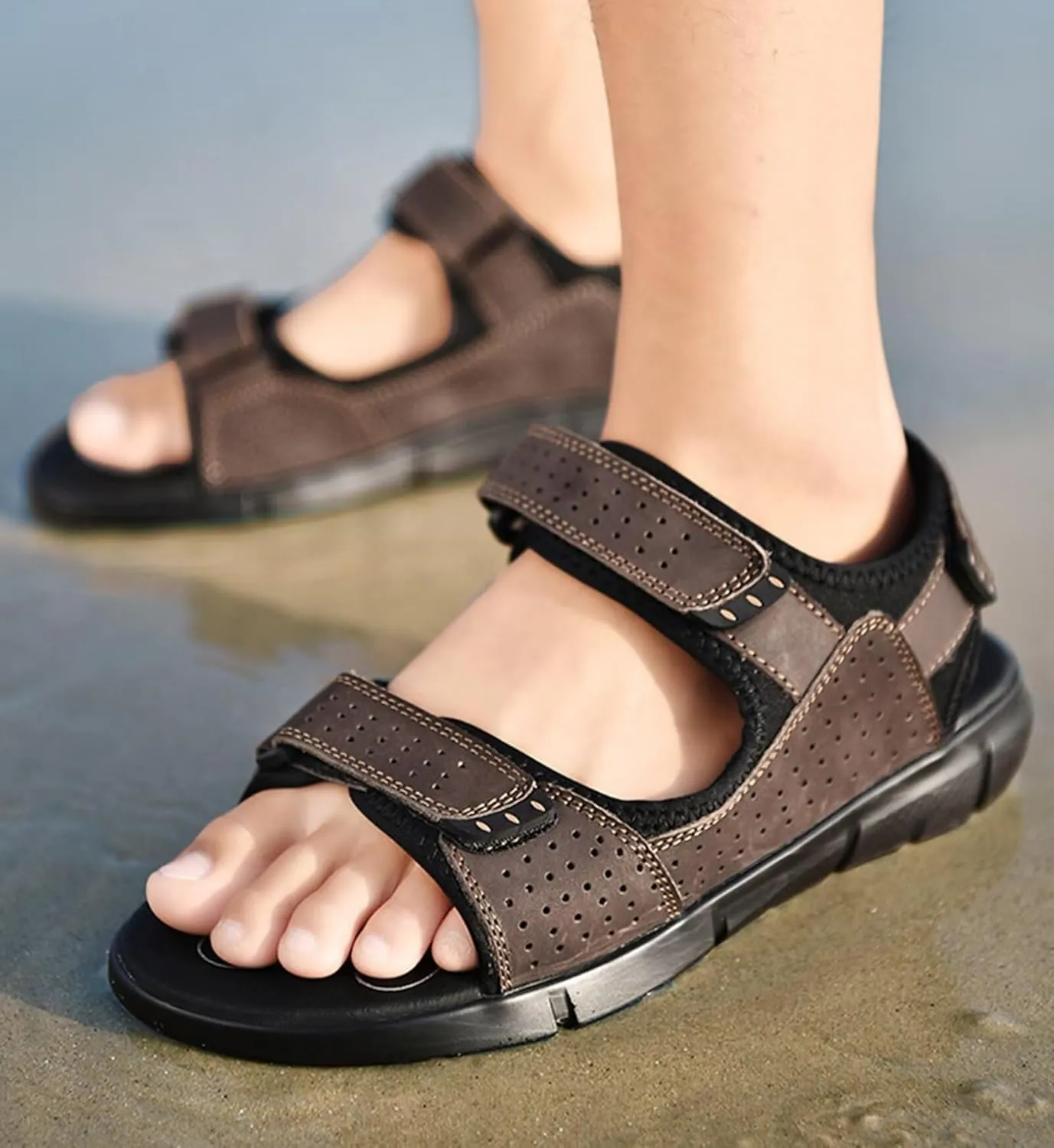 Hiking Sandals Men Walking Sandals Breathable Outdoor Sports Trekking Sandals Beach Shoes