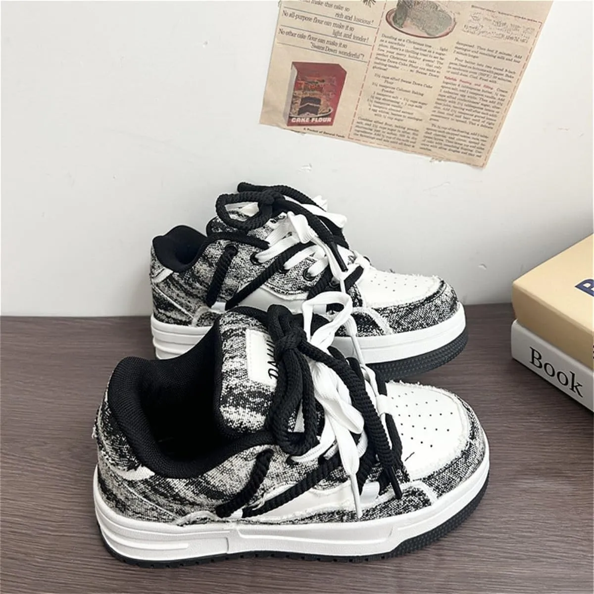 Lake Blue Retro Unisex Platform Sneakers - Distressed Aesthetic Casual Streetwear Shoes for Men & Women Trendy Comfort