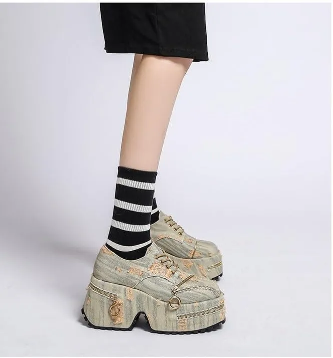 Loizziuy Women's Goth Denim Lace Up Y2k Chunky Punk Sneakers Low Top Platform Heel Dad Shoes Round Toe Walking Travel Street