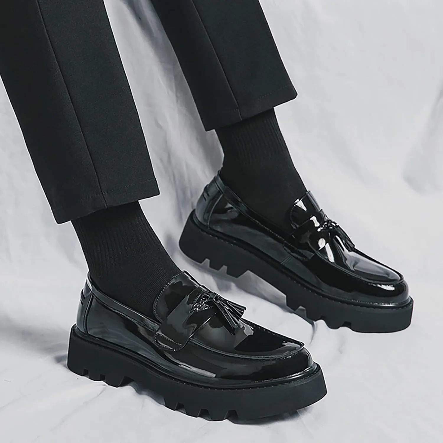 Men's Black Patent Leather Platform Loafers Slip-On Dress Shoes with Tassel, Non-Slip Lug Sole Round Toe Penny Formal Shoes for Business Work & Daily