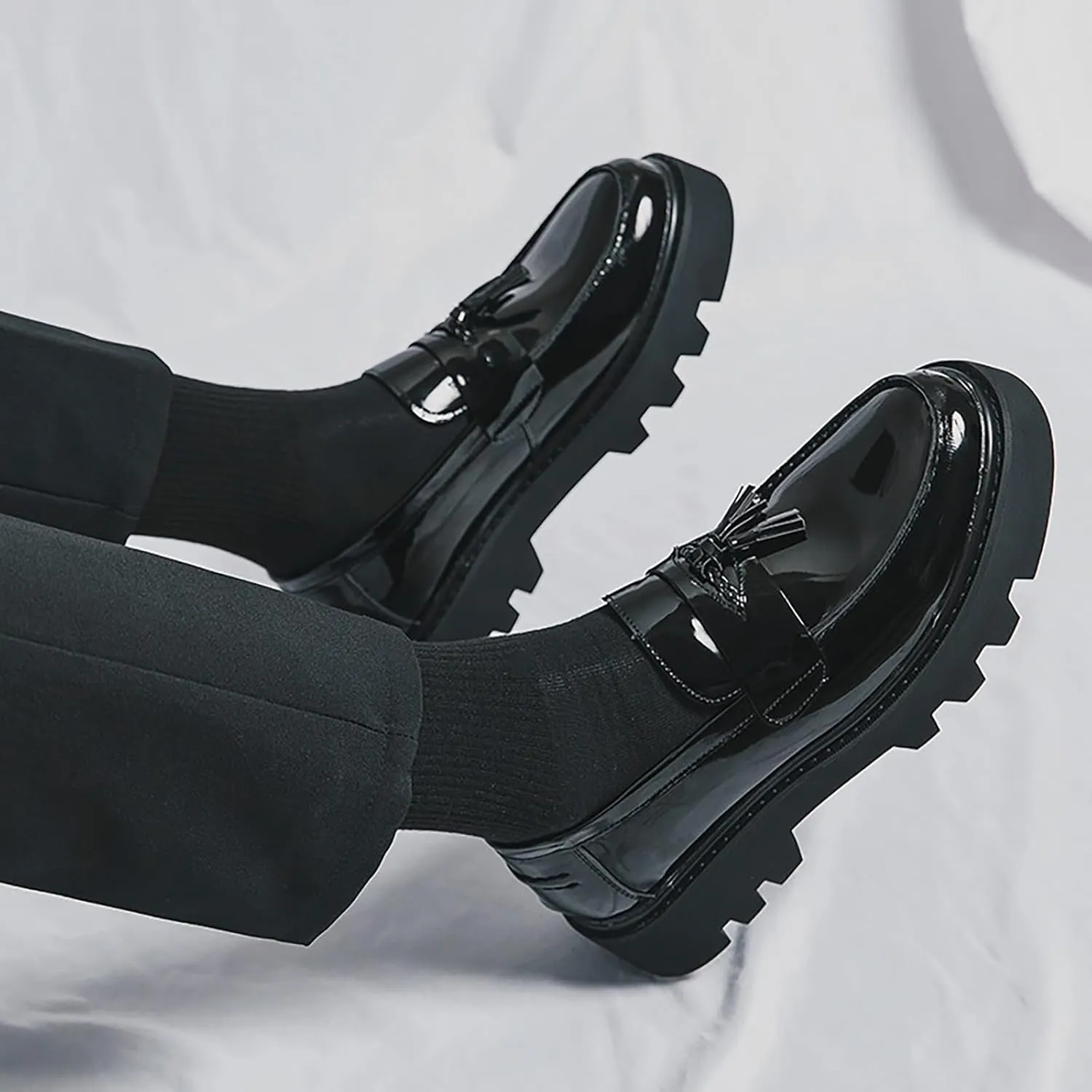 Men's Black Patent Leather Platform Loafers Slip-On Dress Shoes with Tassel, Non-Slip Lug Sole Round Toe Penny Formal Shoes for Business Work & Daily