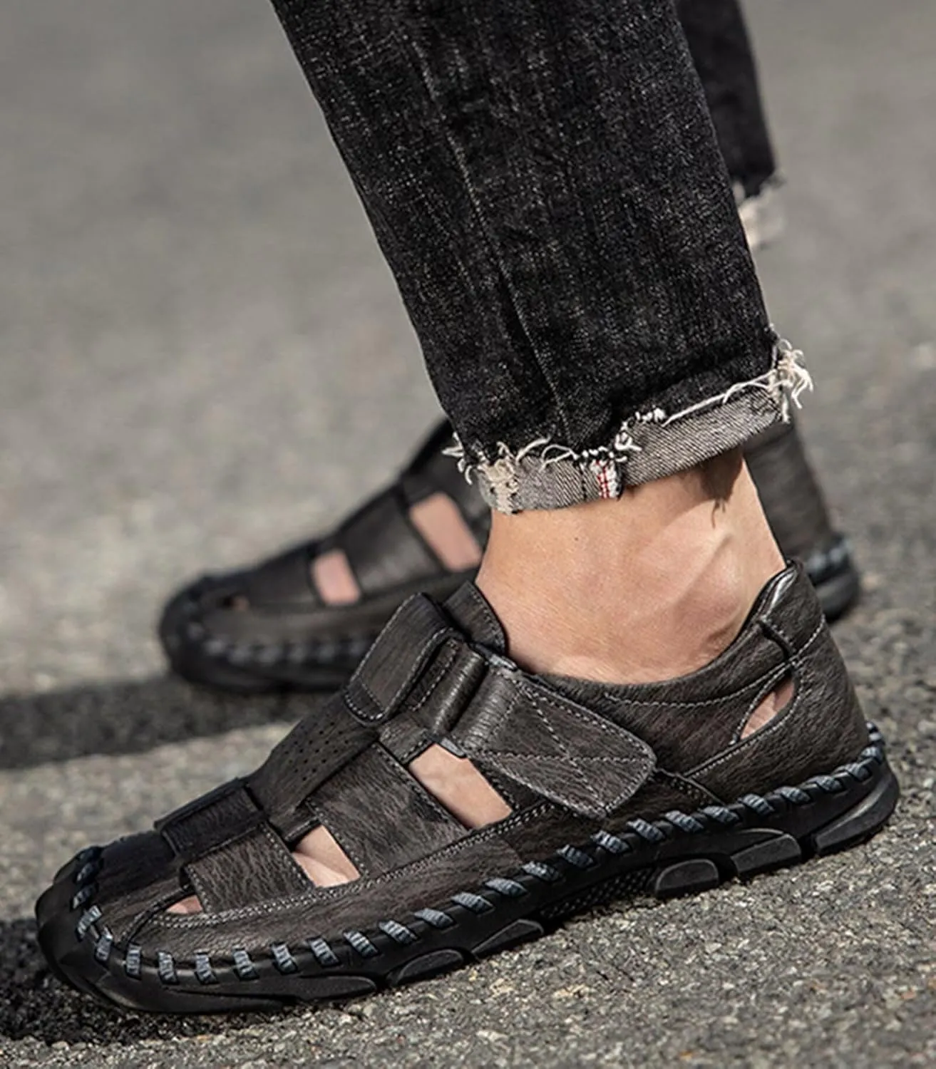 Mens Hiking Sandals Closed Toe Walking Sandals Breathable Trekking Athletic Leather Sandals Summer Beach Shoes