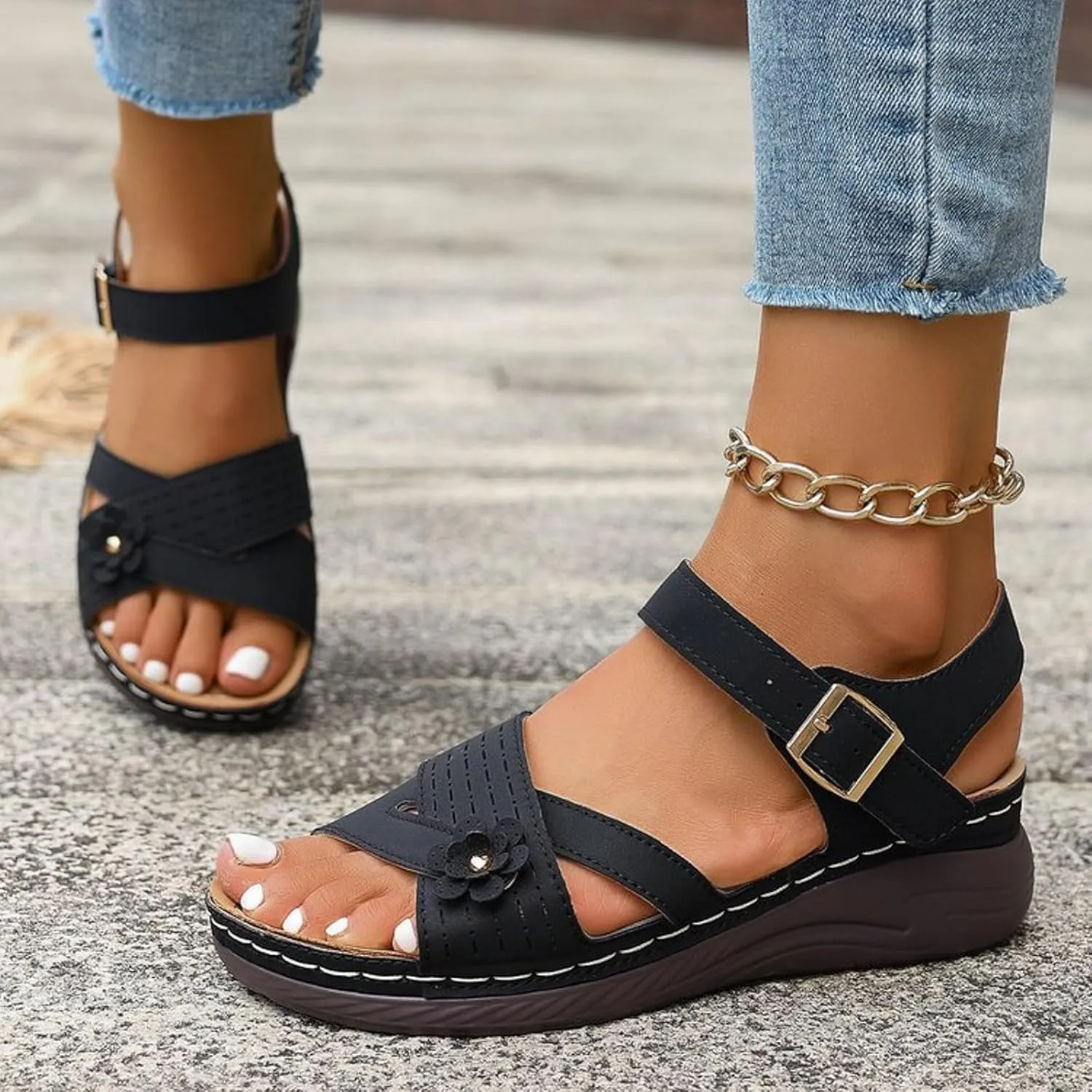 Orthopedic Wide Sandals for Women 2025,Strappy Arch Support Flat Wedge Sandals Walking Sandals Women Open Toe & Ankle Strap Comfortable Platform Slip-On Shoe for Summer Beach, Casual