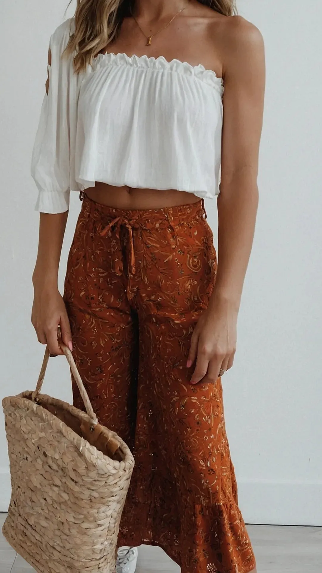 Ready, Set, Summer! 15 Trendy Fits for the Casual Aesthetic