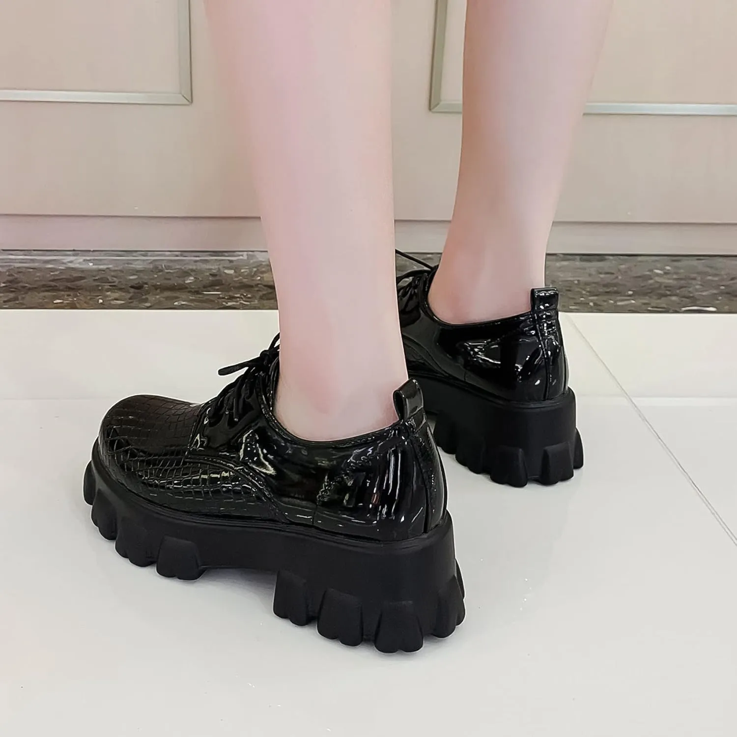 SEIFIN Women's Patent Leather Chunky Heel Platform Oxfords Creeper Lug Sole Shoes Height Increase Gothic Lace Up Pumps