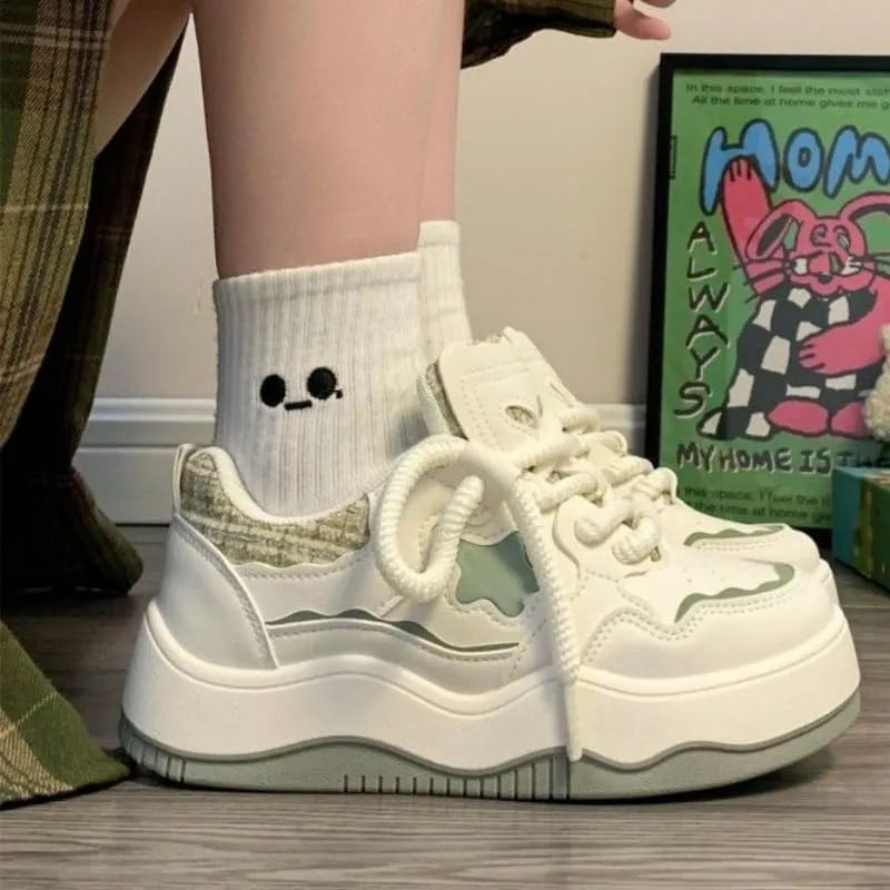 Star Platform Sneakers for Women - Chunky Cute Aesthetic Shoes, Thick Sole Anti-Slip Comfort US 4-8 (Gifts, Charms)