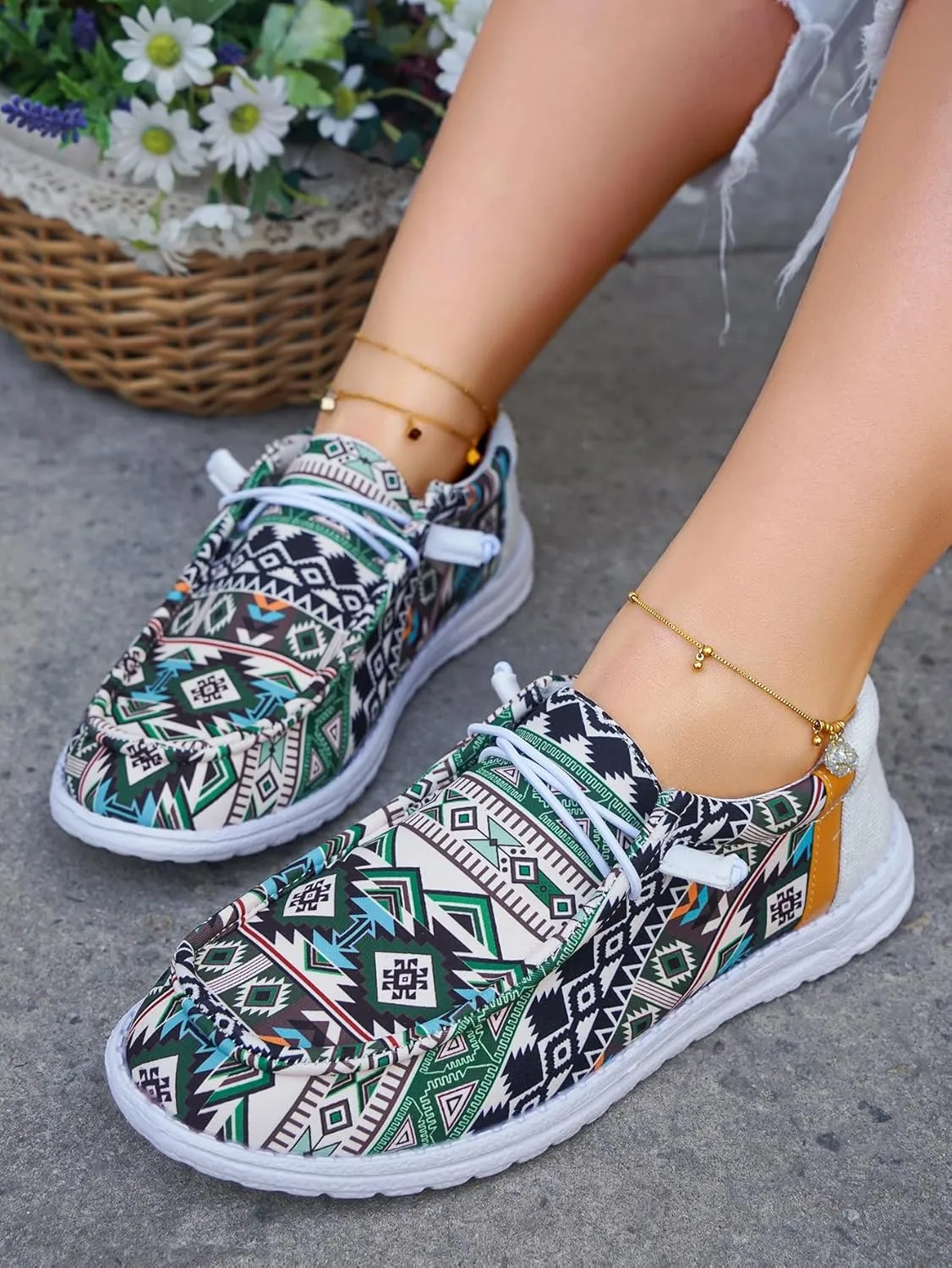 Women's Bohemian Design Sneakers Loafers Lace-up Adjustable Artistic Geometric Patterns Canvas Cushion Sole Orthopedic Reduces Fatigue Casual Comfy Daily Drive Wear