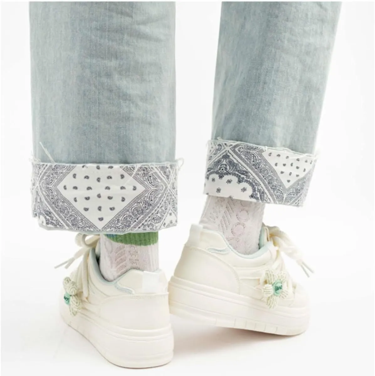 Women's Chunky Platform Sneakers with Knitted Flower Charm Girl's Preppy Sport Walking Skate Shoes Lace Up for Students