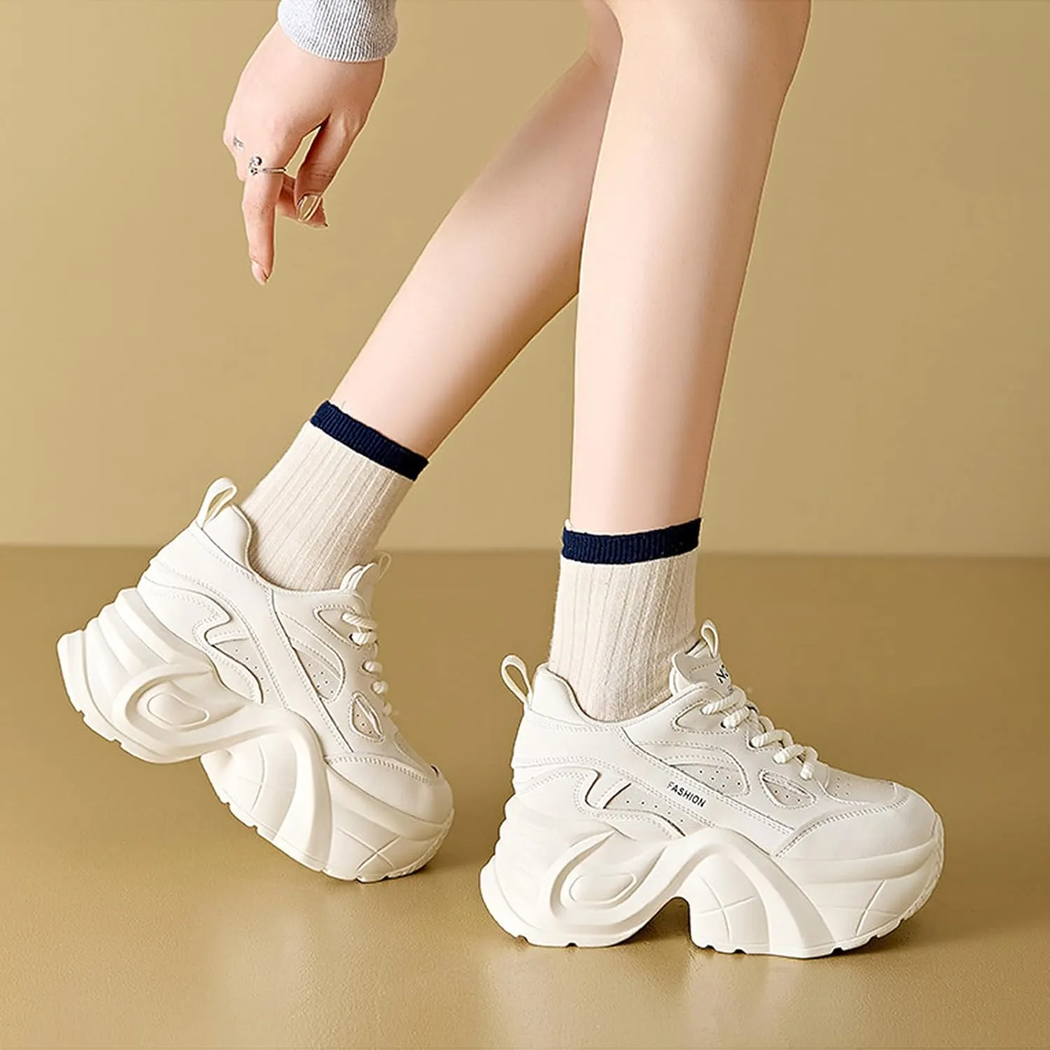 Women's Chunky Platform Walking Dad Shoes Lace Up Wedge Low Top Height Increasing Shoes Fashion Comfortable Casual Sneakers