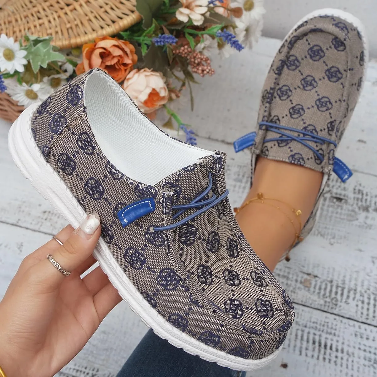 Women's Comfortable Easy Slip On Loafers Shoes Flower Print Lightweight Deck Boat Shoes Elastic Laces Outdoor Flat Walking Shoes Breathable Canvas Sneaker Driving Shoes US Size 6-7-8-9-10.5-11