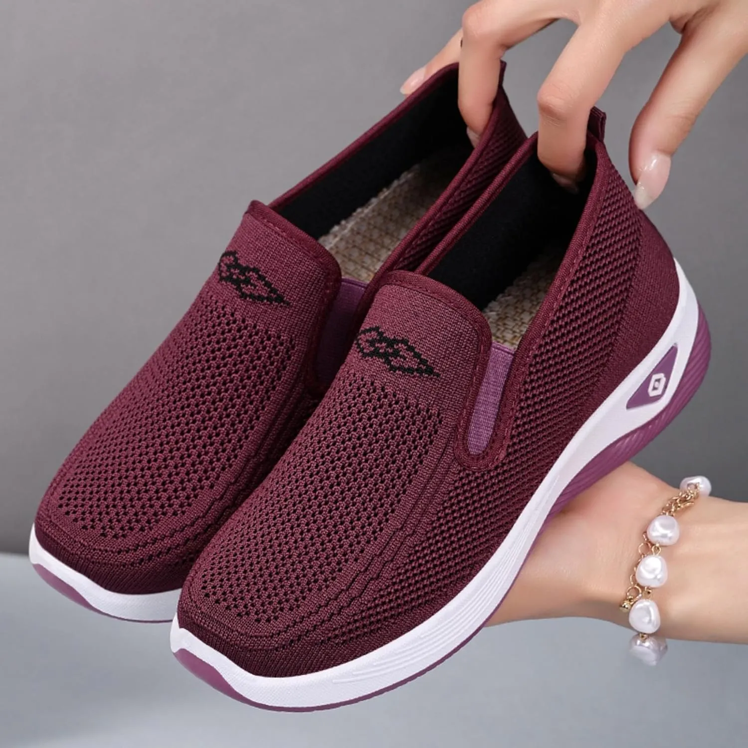 Women's Slip-On Breathable Mesh Sneakers – Lightweight Walking Shoes for Outdoor, Travel, Casual Wear – Comfortable Anti-Slip Loafers for Everyday, All-Day Use