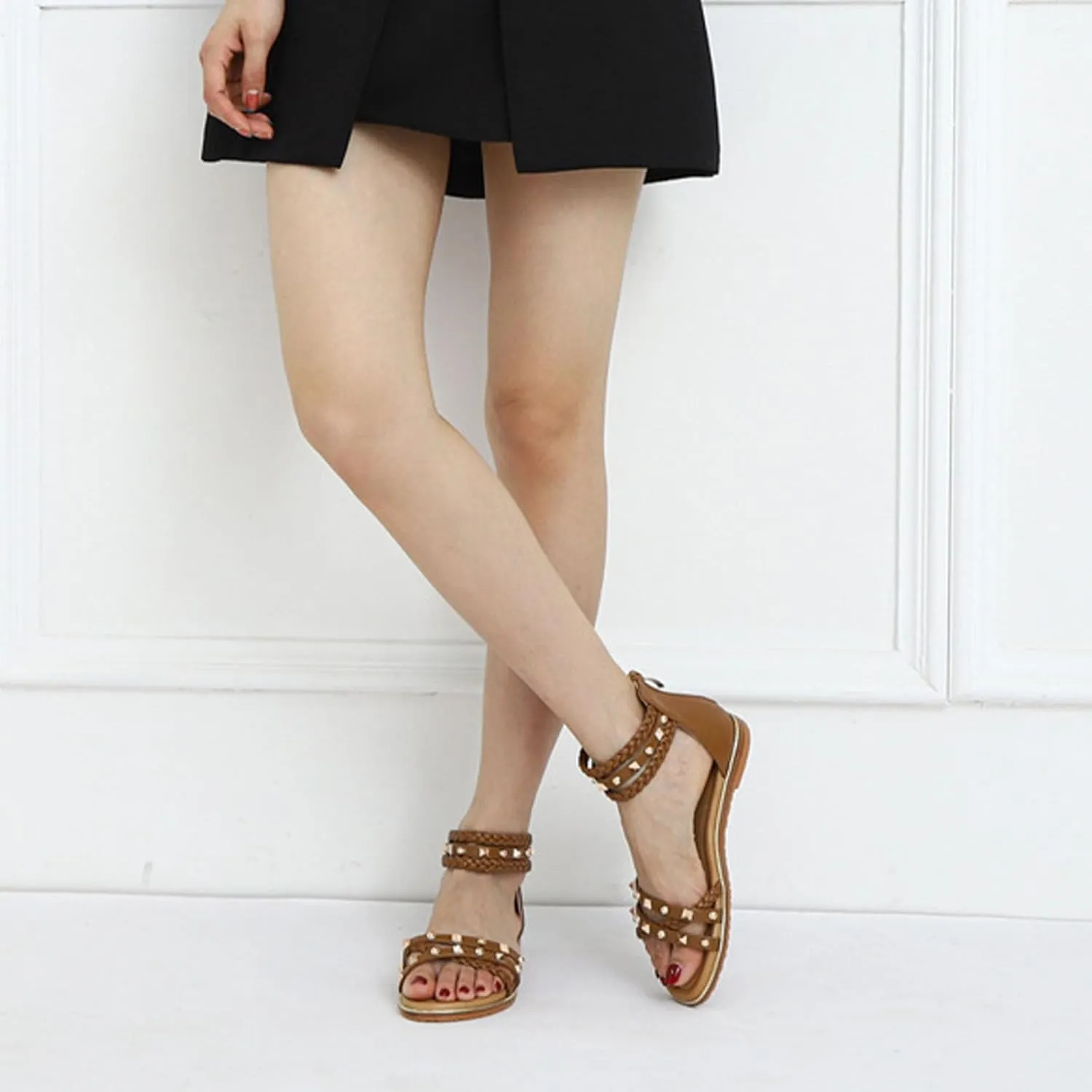 Women’s Studded Gladiator Sandals with Back Zipper Closure Braided Ankle Flat Strappy Sandals for Summer Beach