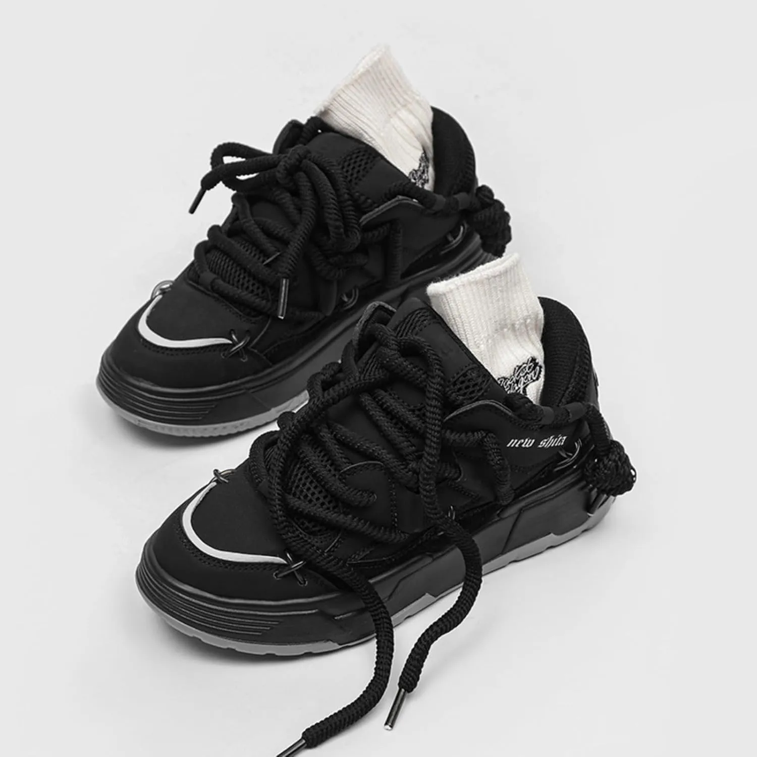 Y2K Sneakers Retro Thick Lace-Up Skate Shoes Fashionable Vintage Sneakers Chunky Sole Comfortable Casual Streetwear Shoes for Women and Men